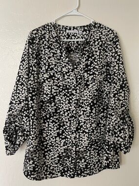 Notations Black and White Printed Button-Up Blouse